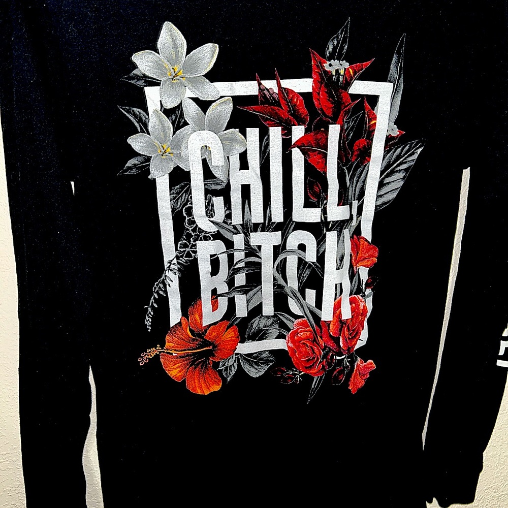Spencer’s Gifts long sleeve t shirt 
Size small  
Chill vibes only on the sleeve